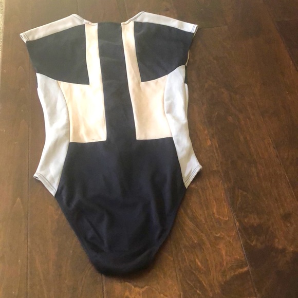 Color blocking bodysuit - Picture 4 of 4